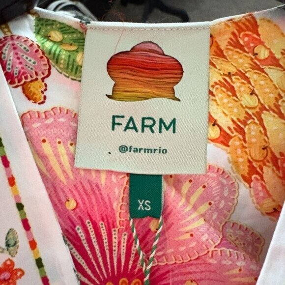 FARM Rio Macaw Bloom Off White Romper Colorful NWT Size Xsmall - Missing Belt - Picture 4 of 5